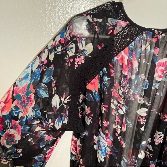 Express Kimono Black Pink Floral - Picture 9 of 11